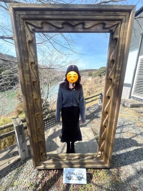 ・

滋賀から引越しが決まりました〜❣️👏👏👏
滋賀生活も残り1ヶ月ということで、ずっと行きたかった大津市の #立木音楽堂 に行ってきました〜♪
まるで絵画を見てるような風景を楽しみながらゆっくりできるカフェ🍽️
土日しか営業されてないのですが、ピアノの生演奏を聴くことができる日もあるみたい❣️
また行きたいなぁ〜〜

映えスポットでポーズに困る安田でした♪

#滋賀カフェ