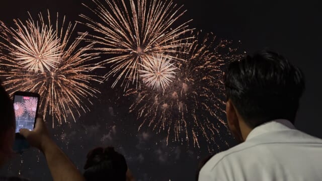 ・
先日、お仕事終わりにスタッフみんなで会社近くのお祭りへ🏮
金魚すくいやくじ引きなど、童心に帰って楽しみました🤭
夜には花火も上がり、夏の終わりを感じました🎆
花火の前には、事務所で恒例の鍋パーティー🍲
夏と冬を同時に楽しんだような一日でした😌
楽しむときはしっかり楽しみ、
メリハリをつけながら日々の仕事に励んでおります。
#ミオクル #キヨメル
#お葬式 #家族葬 #湯灌